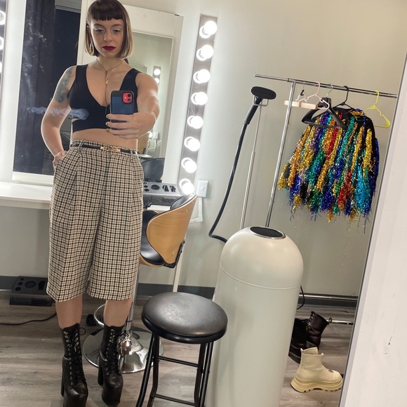 Meet your posher - Picture 3 of 4